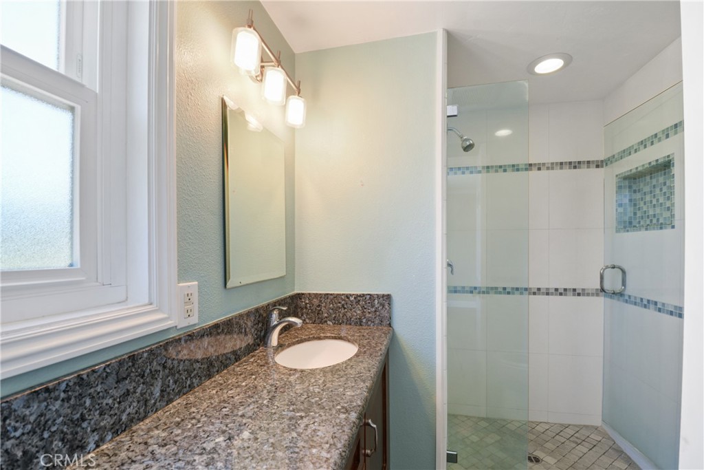 1403 E Chalynn Avenue