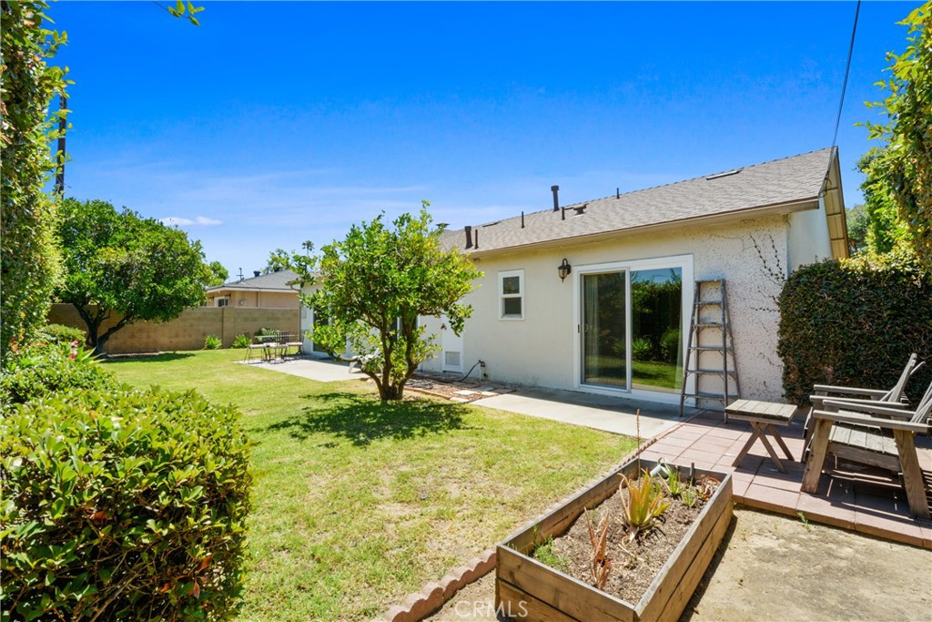 1403 E Chalynn Avenue