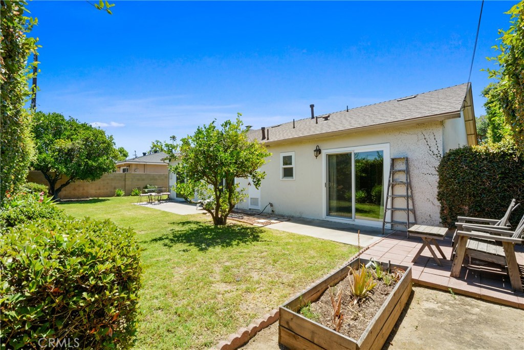 1403 E Chalynn Avenue