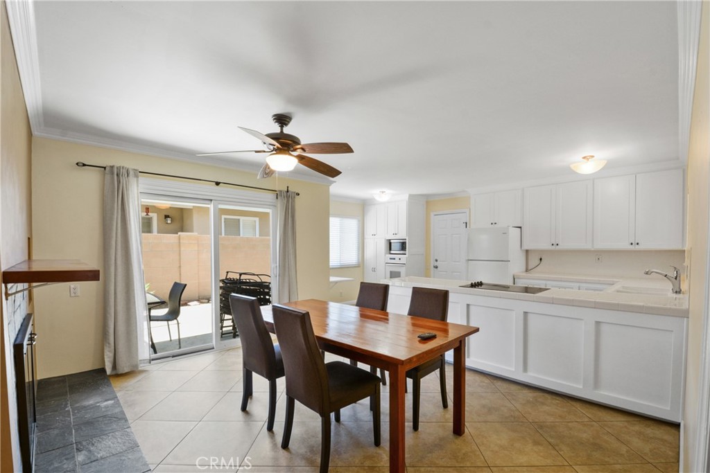 1403 E Chalynn Avenue