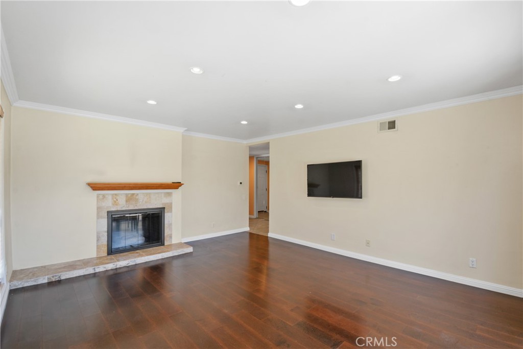 1403 E Chalynn Avenue