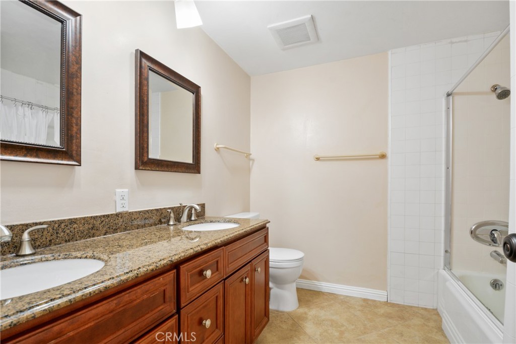 1403 E Chalynn Avenue