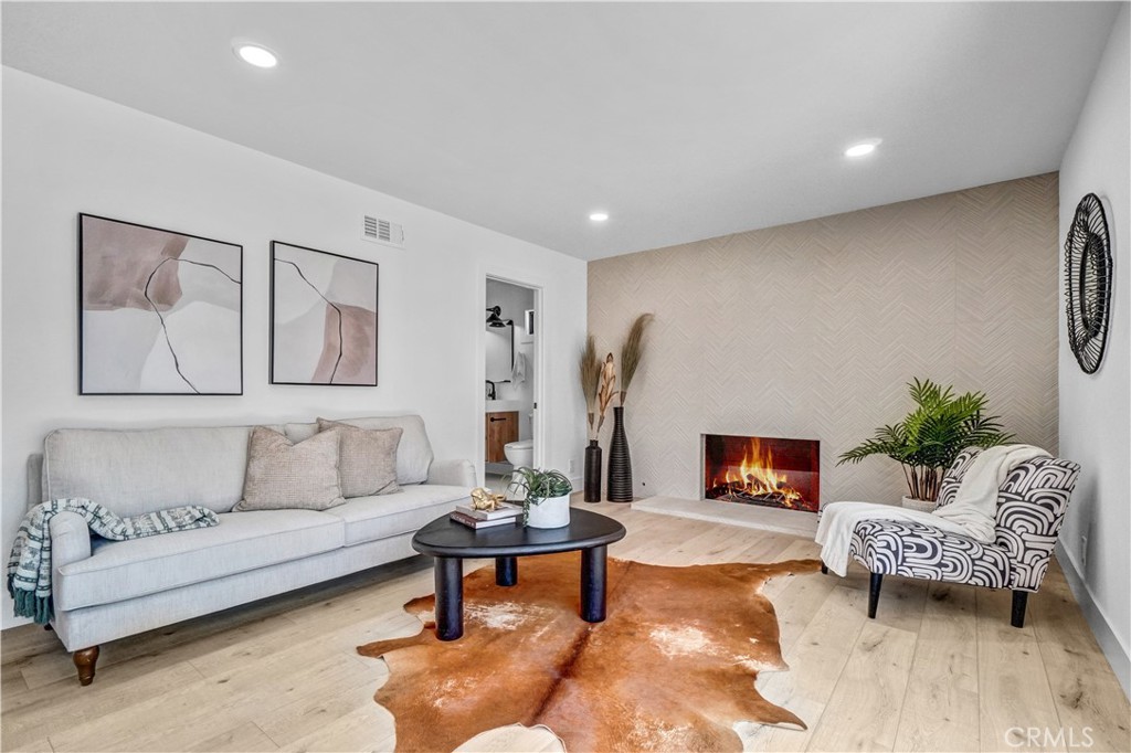 5231 Los Encantos Circle