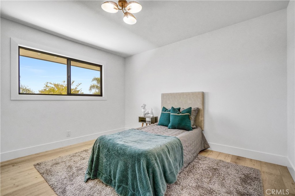 5231 Los Encantos Circle