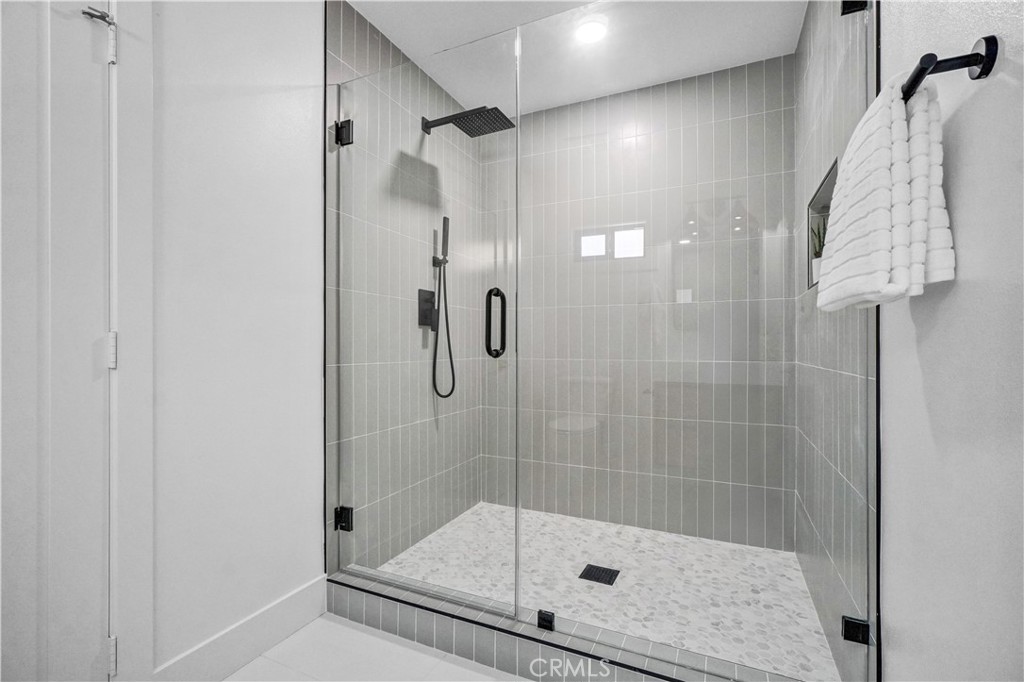 5231 Los Encantos Circle