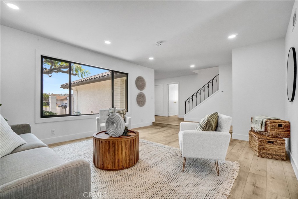 5231 Los Encantos Circle