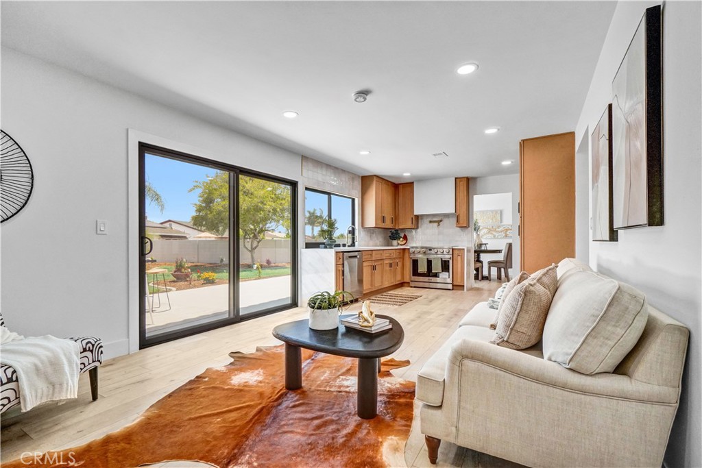 5231 Los Encantos Circle