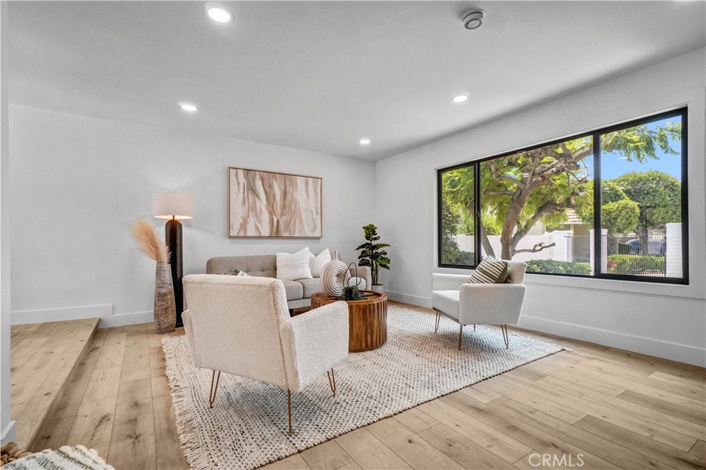 5231 Los Encantos Circle