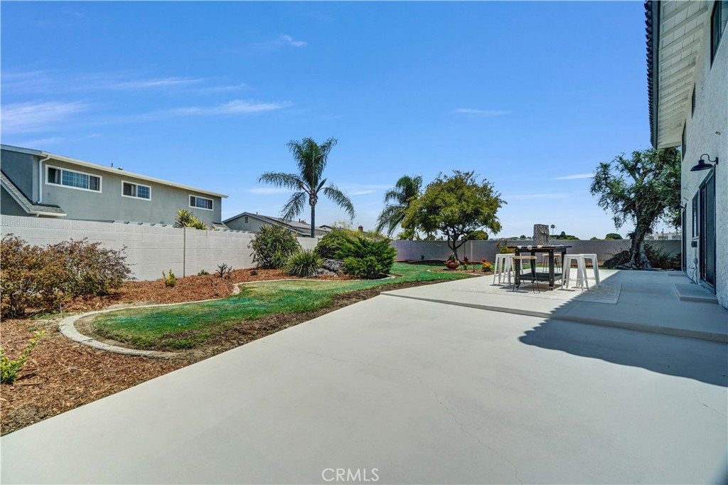 5231 Los Encantos Circle