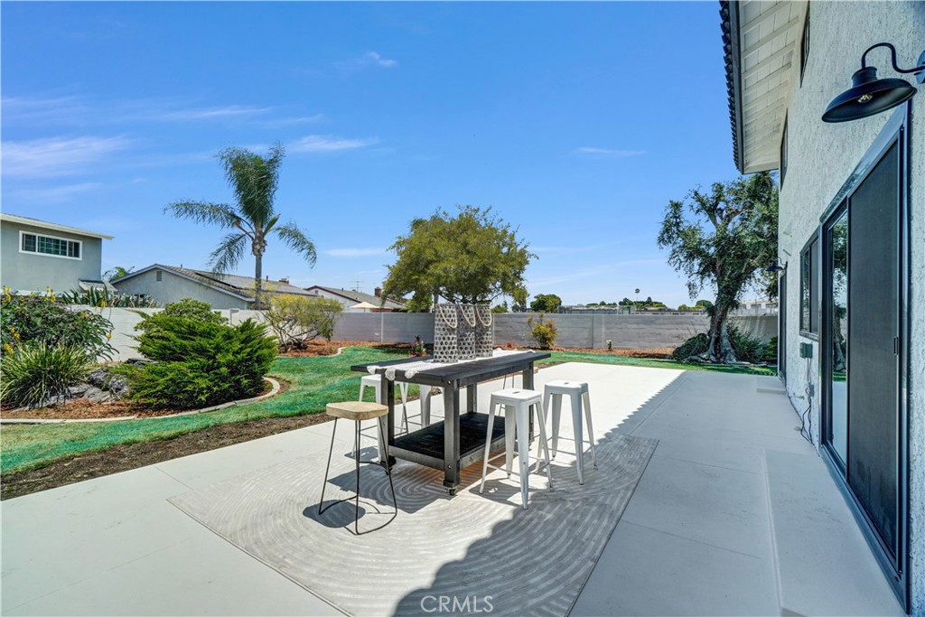 5231 Los Encantos Circle