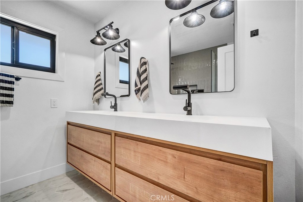 5231 Los Encantos Circle