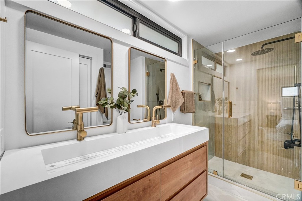 5231 Los Encantos Circle