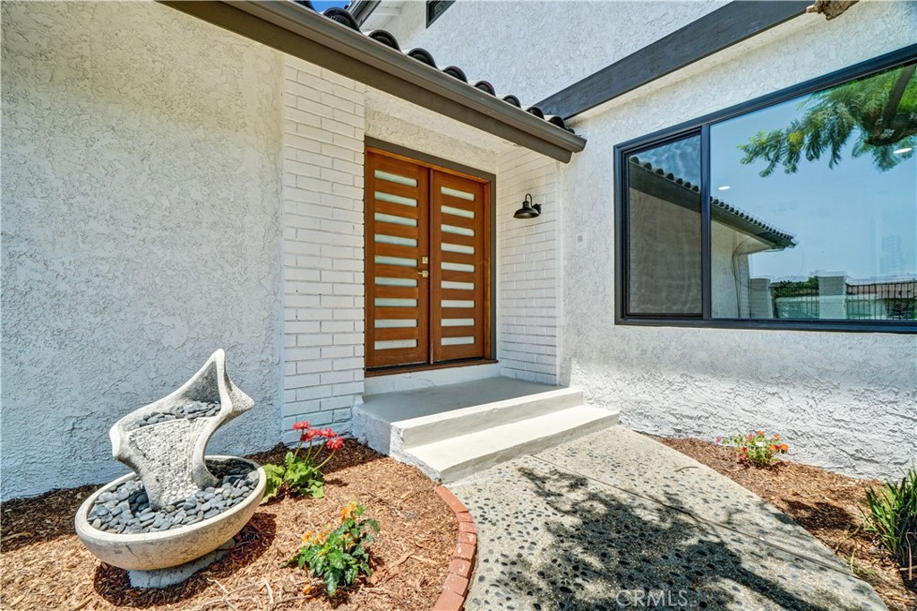 5231 Los Encantos Circle