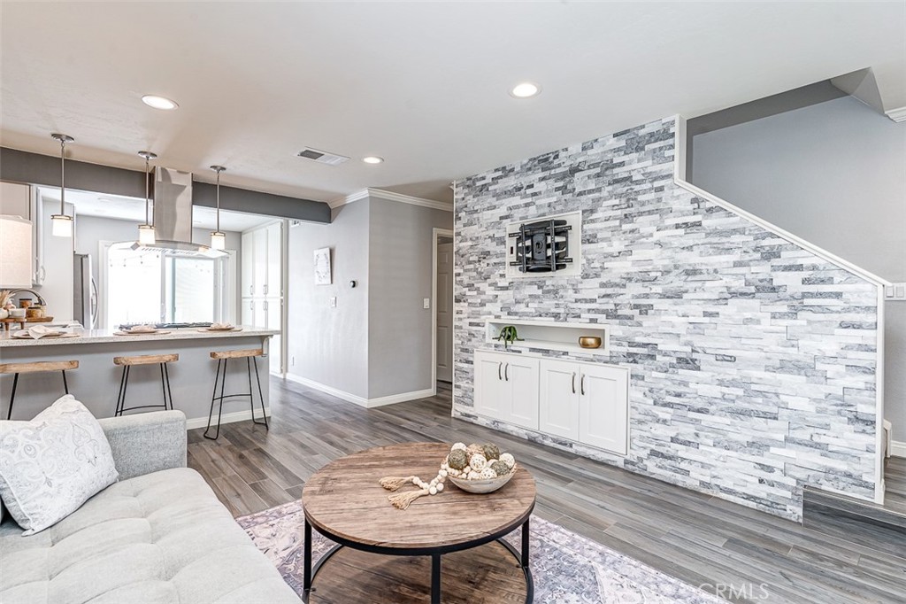 23113 Cherry Avenue 15