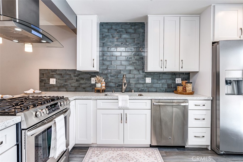 23113 Cherry Avenue 15