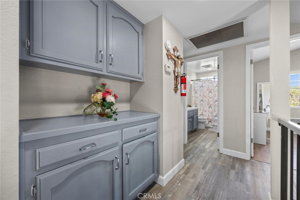 3108 Holbrook Street