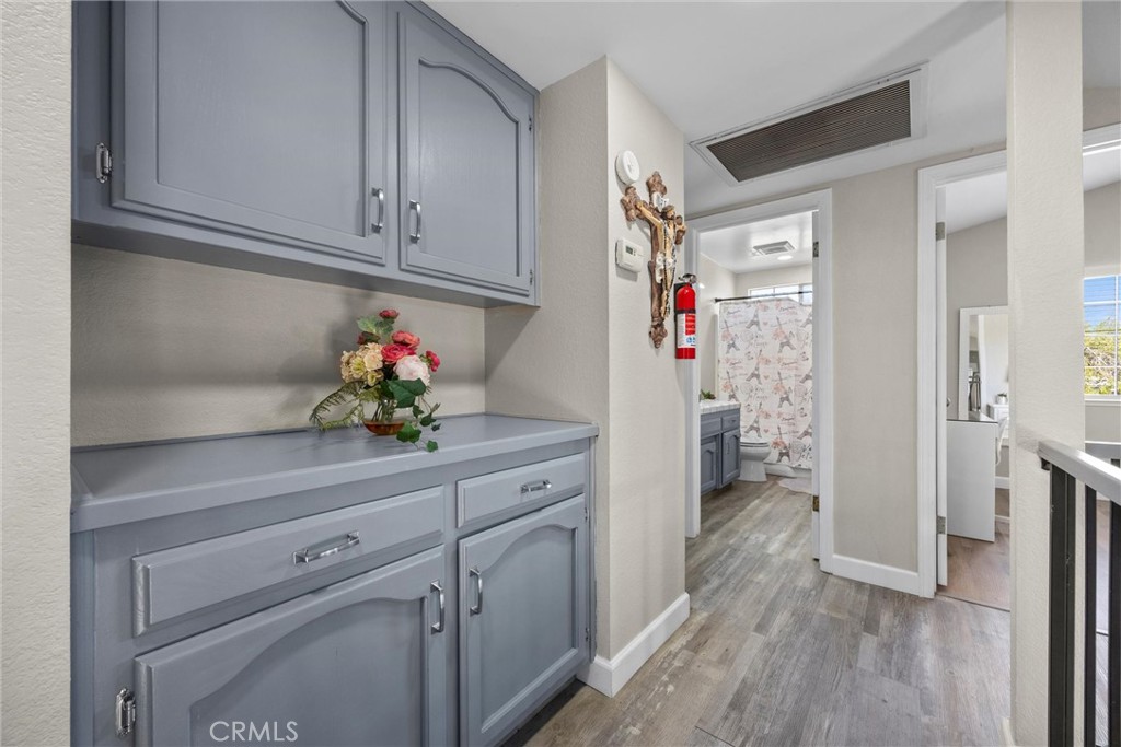 3108 Holbrook Street