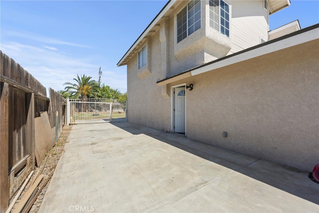 3108 Holbrook Street