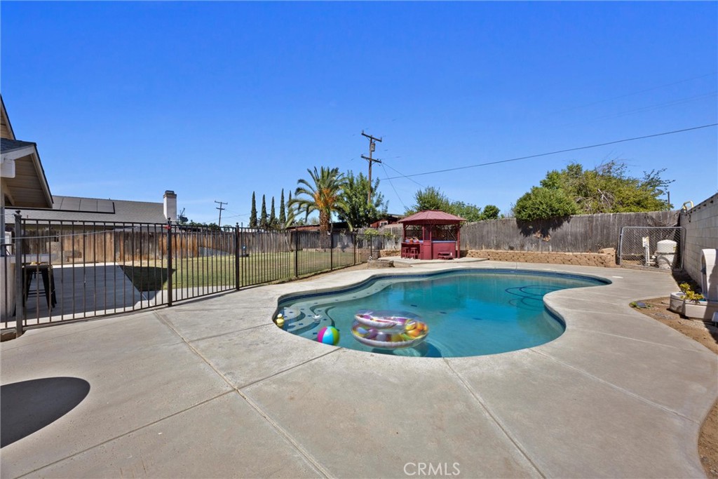 3108 Holbrook Street