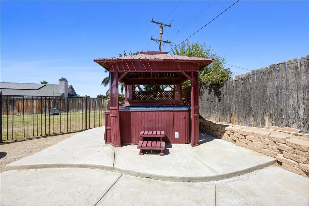 3108 Holbrook Street