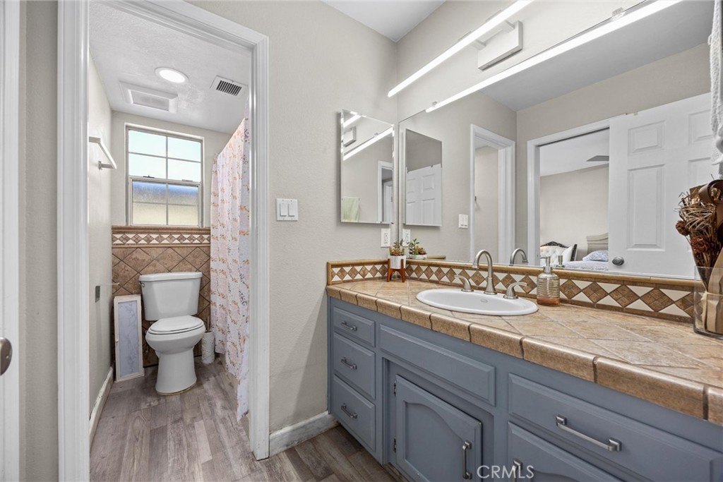 3108 Holbrook Street