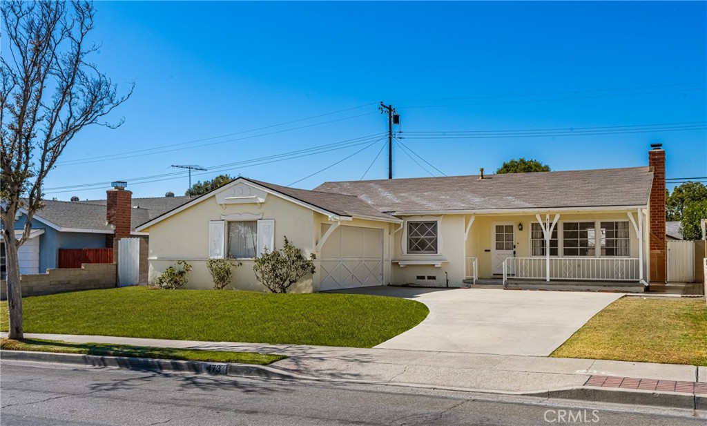 473 West Roberta Avenue