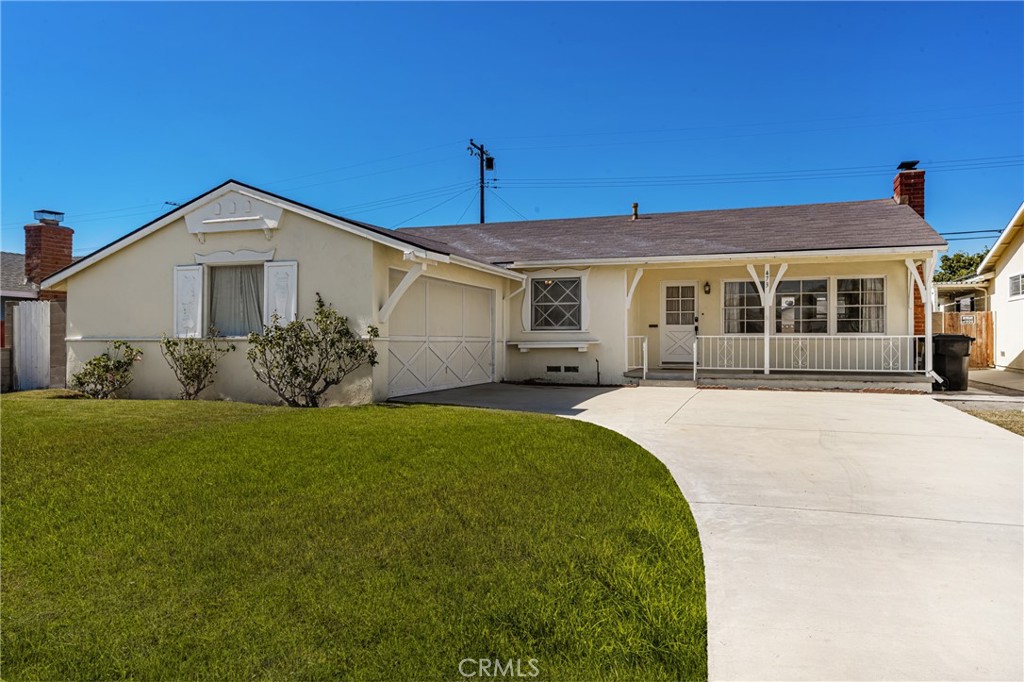 473 West Roberta Avenue