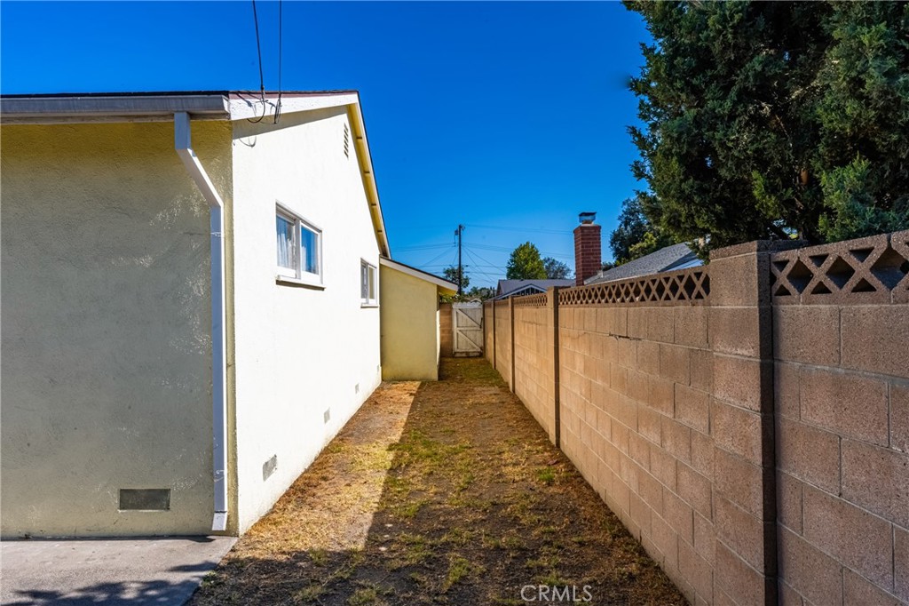 473 West Roberta Avenue