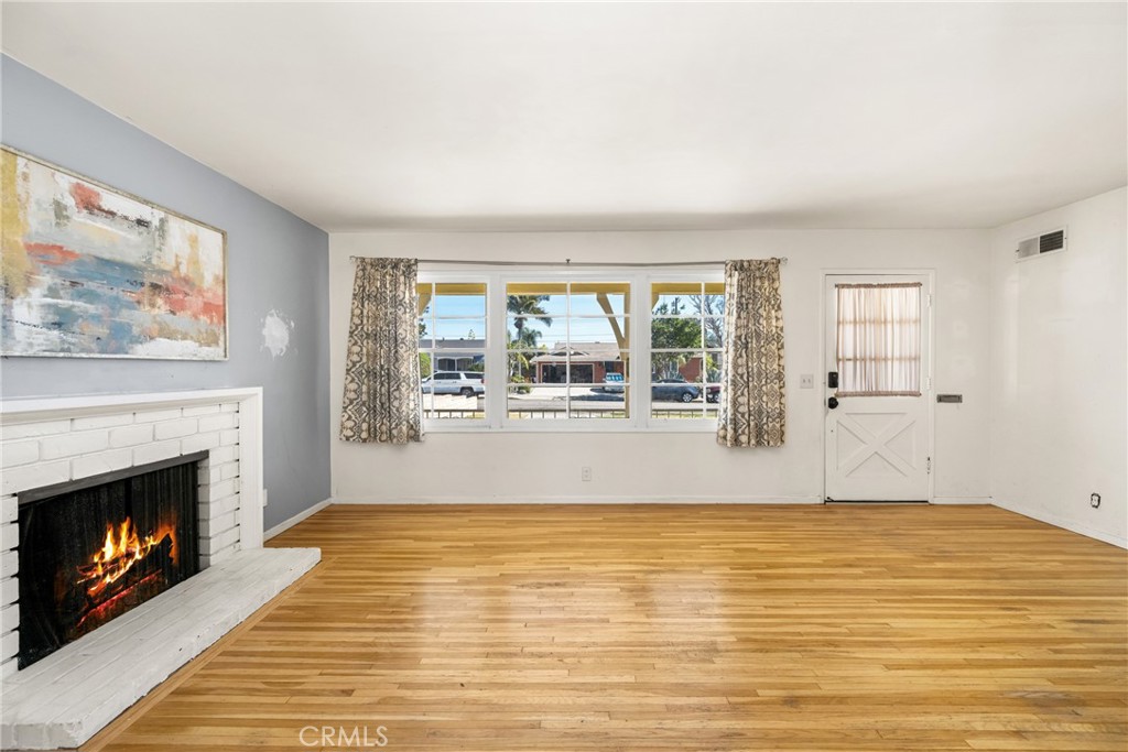 473 West Roberta Avenue