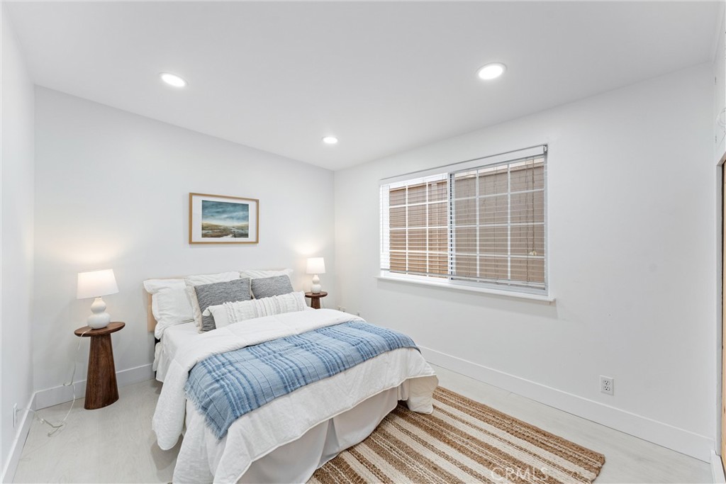 309 W Avenida Palizada