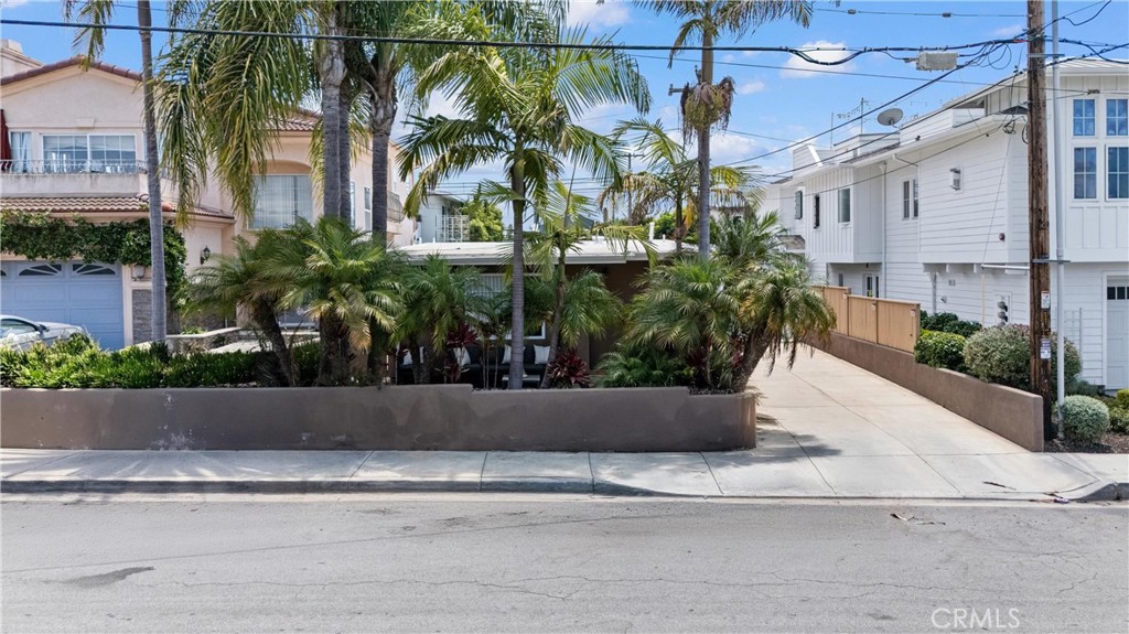 309 W Avenida Palizada