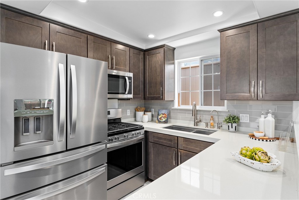 309 W Avenida Palizada