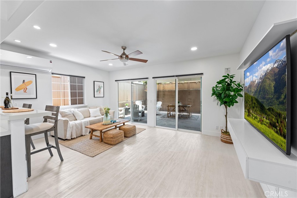 309 W Avenida Palizada