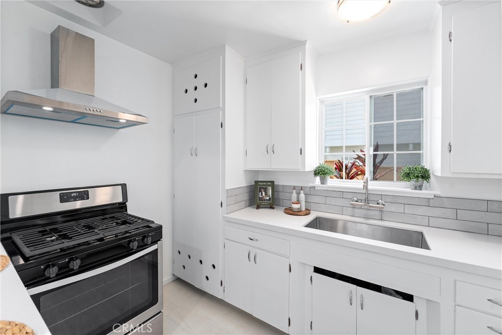 309 W Avenida Palizada