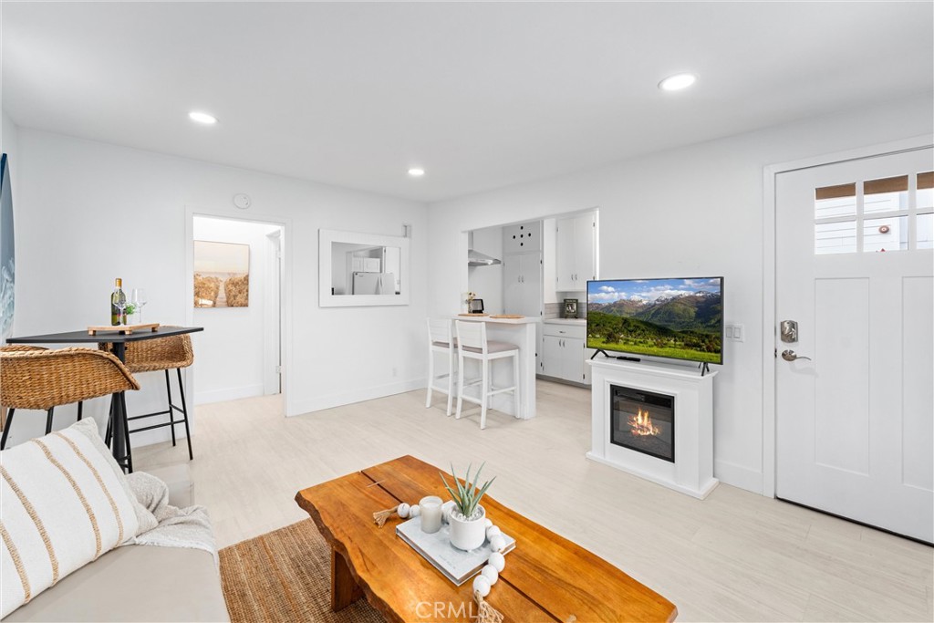 309 W Avenida Palizada