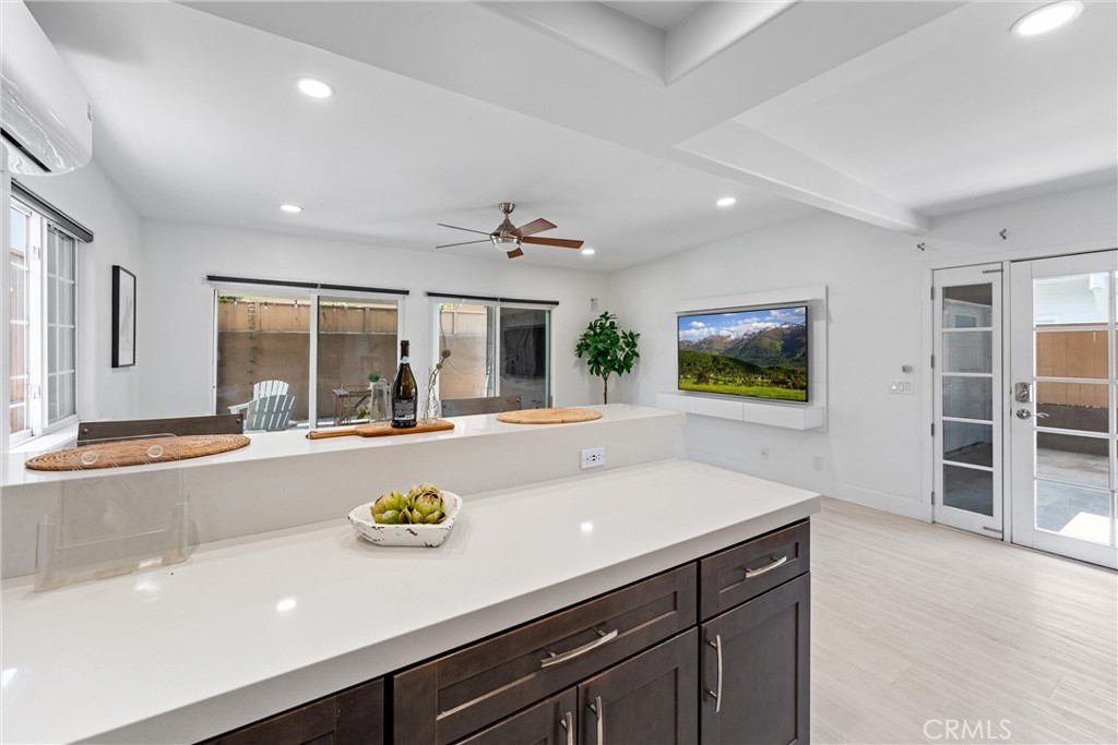 309 W Avenida Palizada