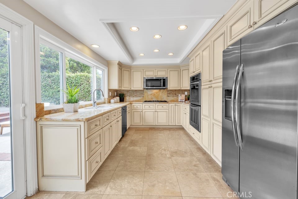 4332 Candleberry Avenue