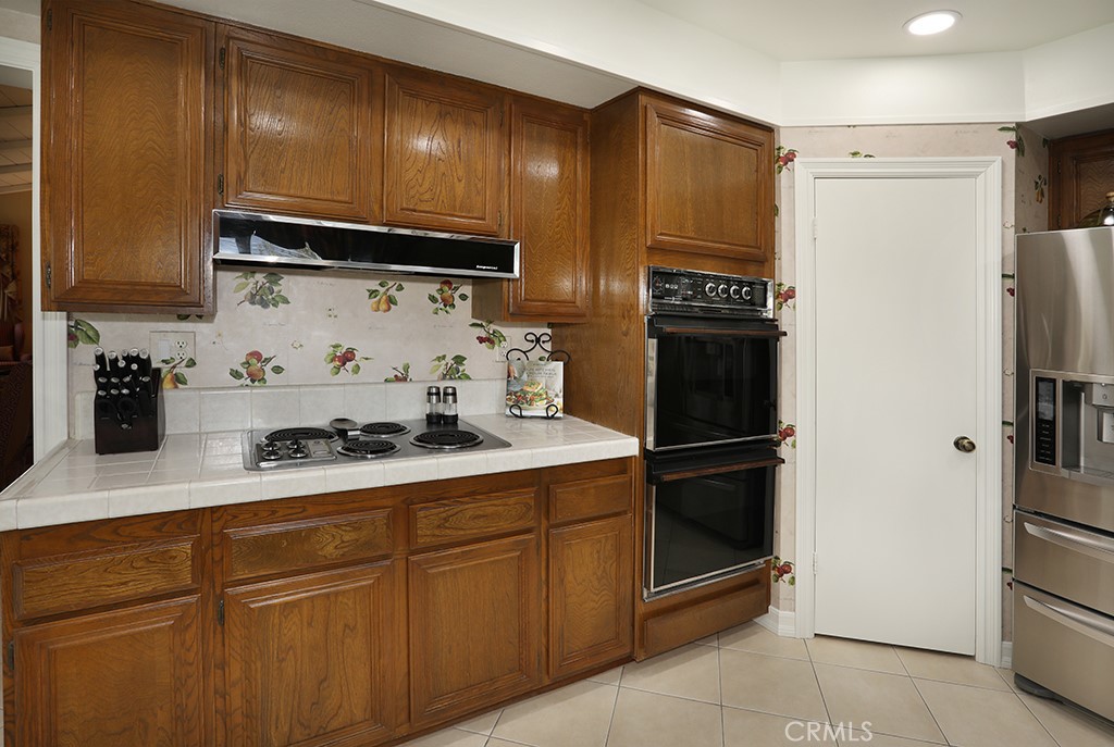 5685 Avenida Florencia