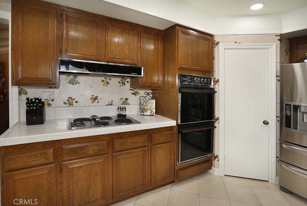 5685 Avenida Florencia