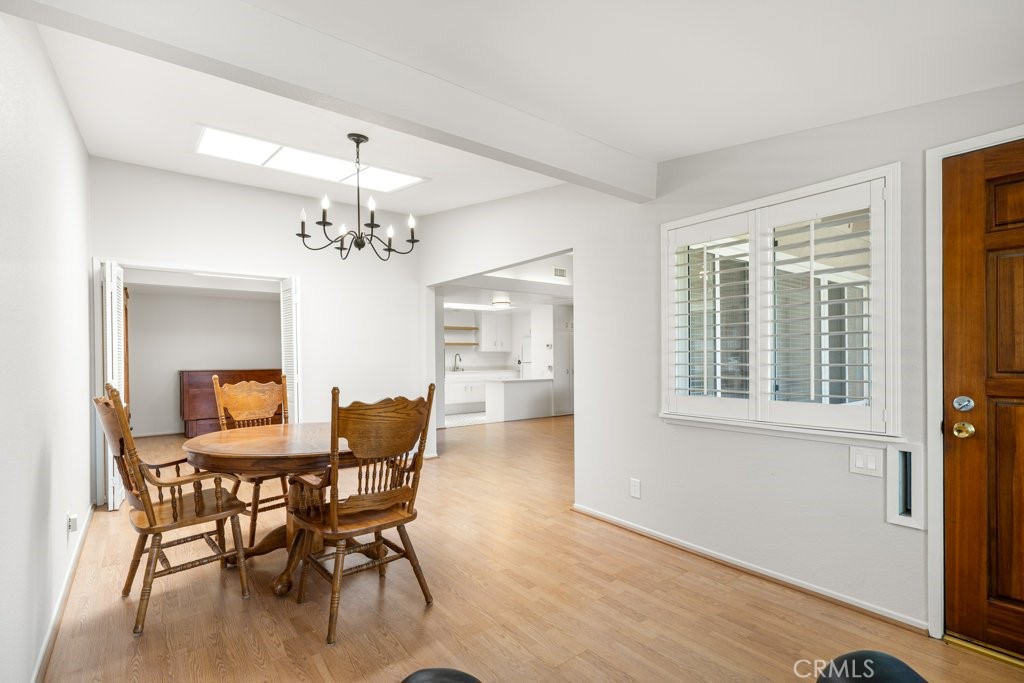 13271 Del Monte Dr M14-33J