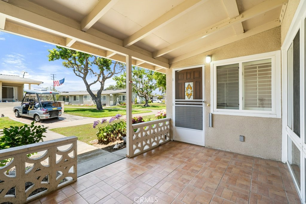 13271 Del Monte Dr M14-33J