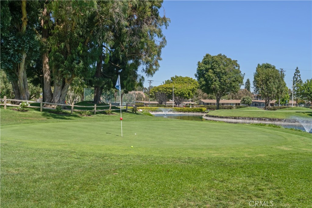 13271 Del Monte Dr M14-33J