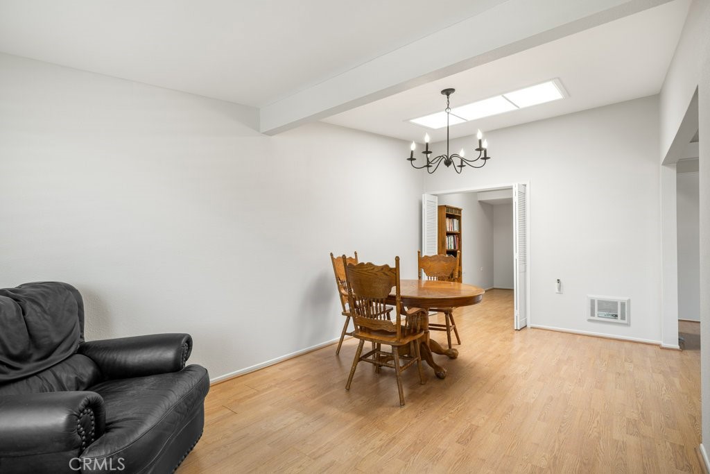 13271 Del Monte Dr M14-33J