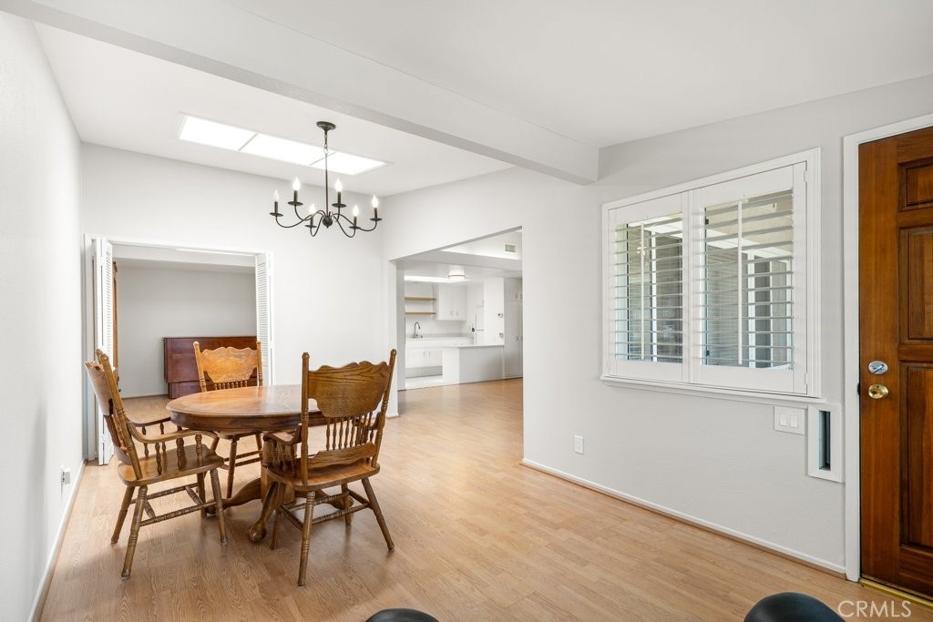 13271 Del Monte Dr M14-33J