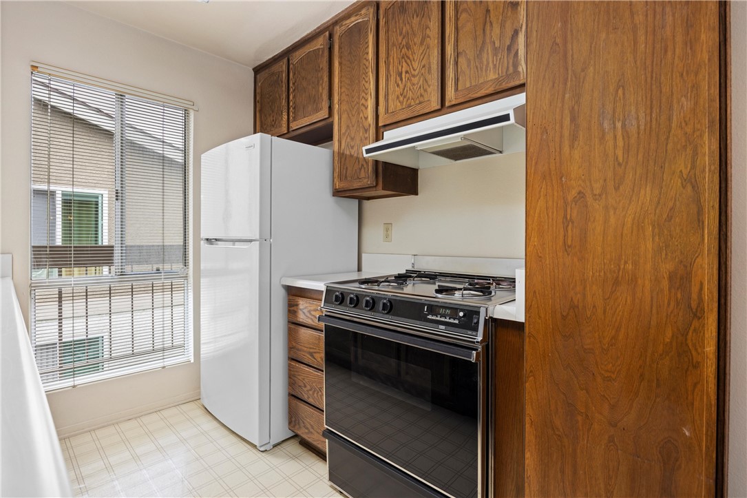 2849 S Fairview Street H