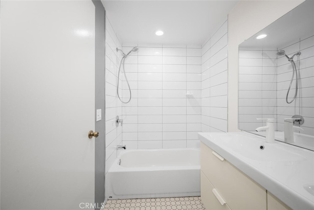 18189 Mesa Verde Court