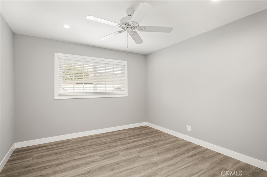 910 E Culver