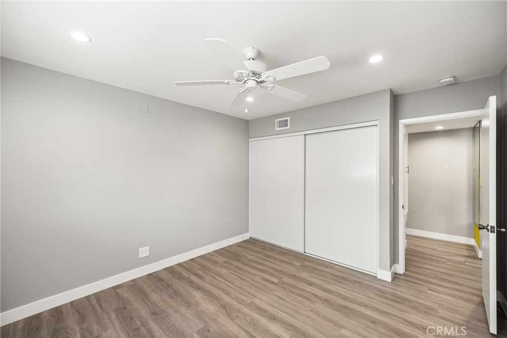 910 E Culver