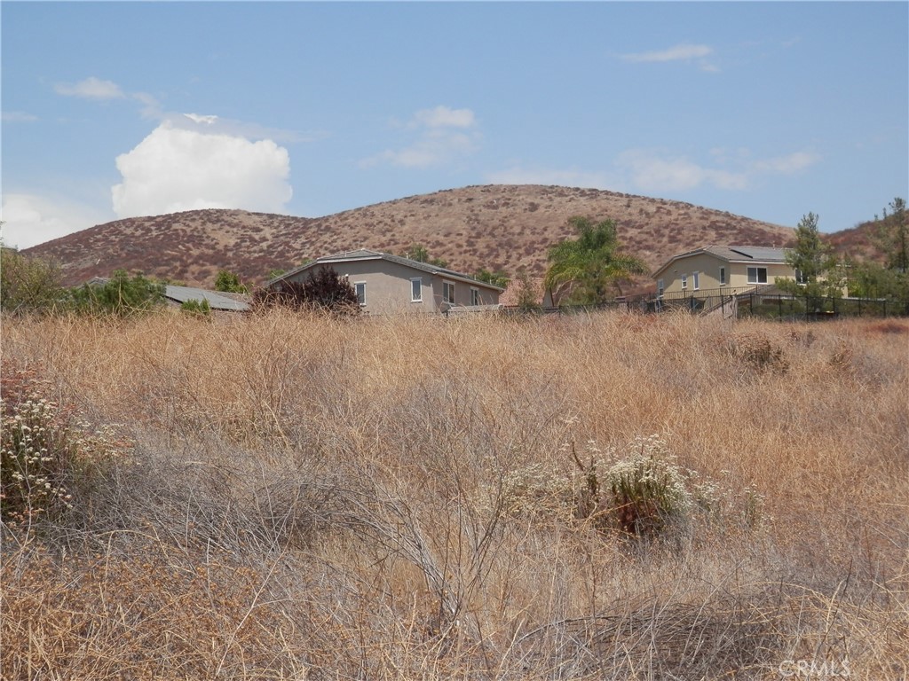 0 C Acacia Street