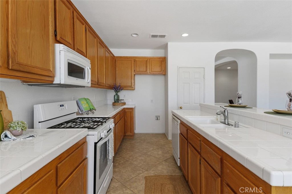 35921 Camelot Circle